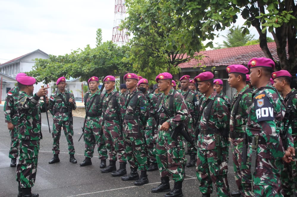 YONMARHANLAN X JAYAPURA SIAGAKAN PRAJURIT DALAM AKSI PAM UNRAS TITIK ...