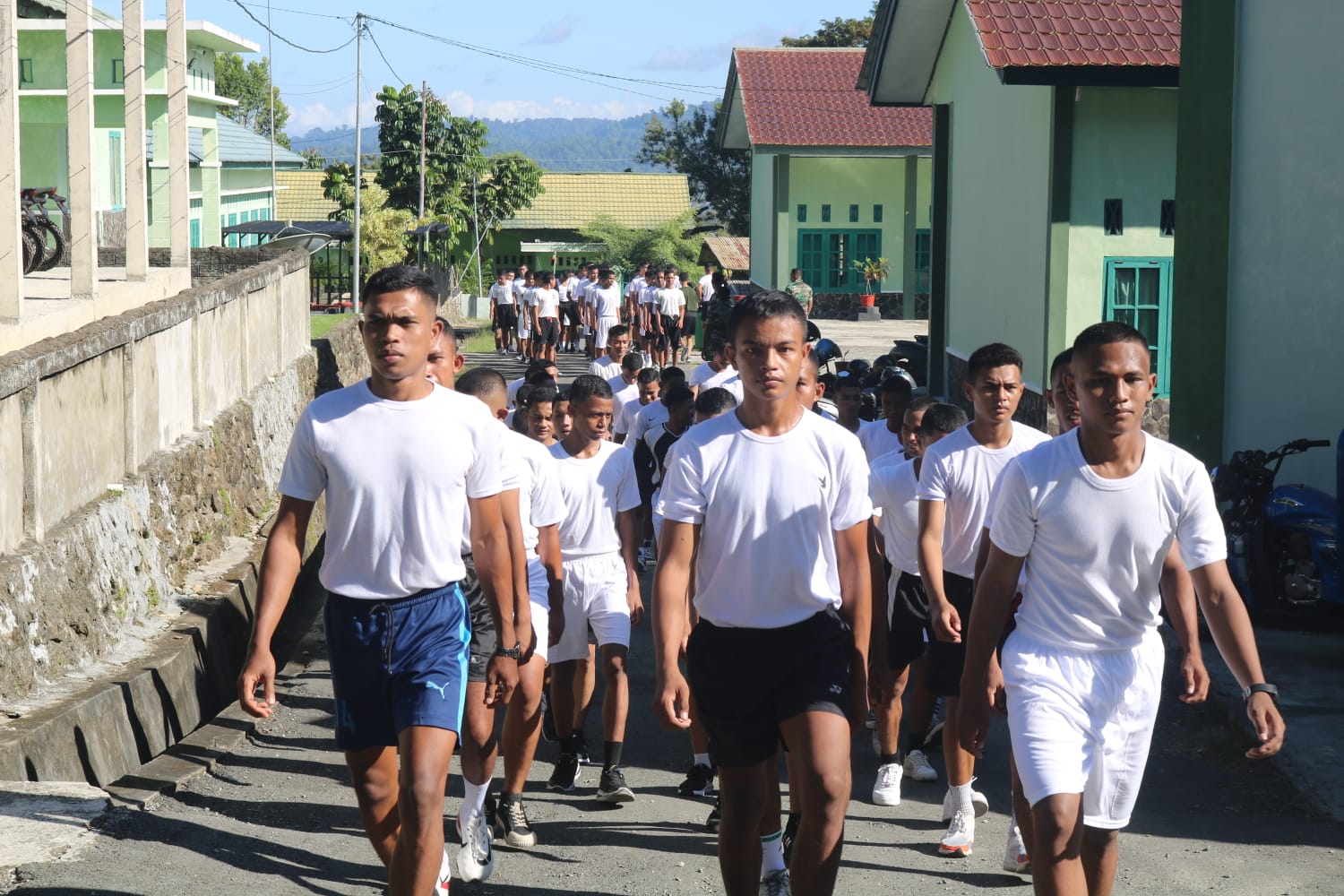 Casis Bintara TNI-AD Tahun 2023, Ikuti Latihan Pembinaan fisik Terpusat di  Kodim 1509/Labuha | Paradigma Indonesia